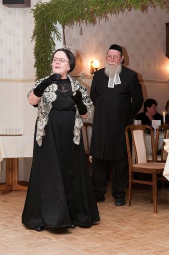 Ruustina Johanna Sofia Ekebom (Kaarina Schroderus) ja Rovasti Anders Johan Asp (Seppo Peltola).
Avainsanat: Ruustina Johanna Sofia Ekebom (Kaarina Schroderus) ja Rovasti Anders Johan Asp (Seppo Peltola).