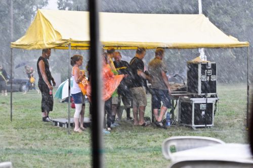 Backyardrock2011-08.jpg