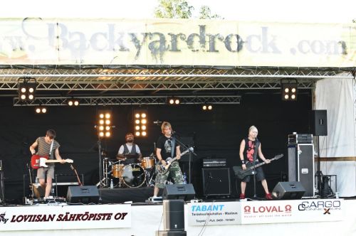 Backyardrock2011-39.jpg