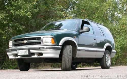 auto01_Chevrolet_Blazer.jpg