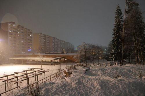 Räntäsadetta Myyrmäessä 10.12.2008
Avainsanat: Räntäsadetta Myyrmäessä 10.12.2008